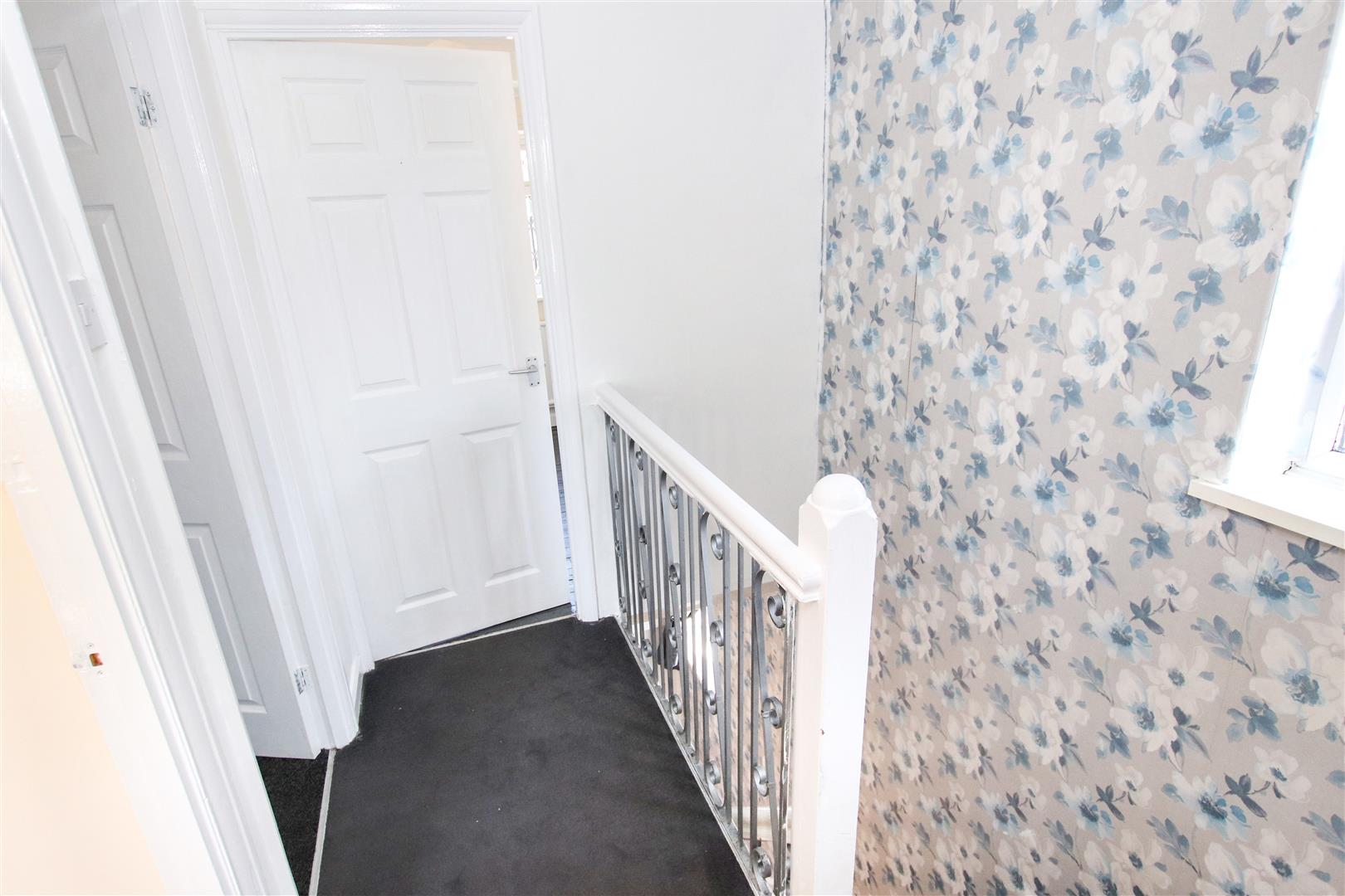 FIRST FLOOR LANDING